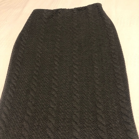 Beautiful stretchy skirt! - Picture 5 of 10